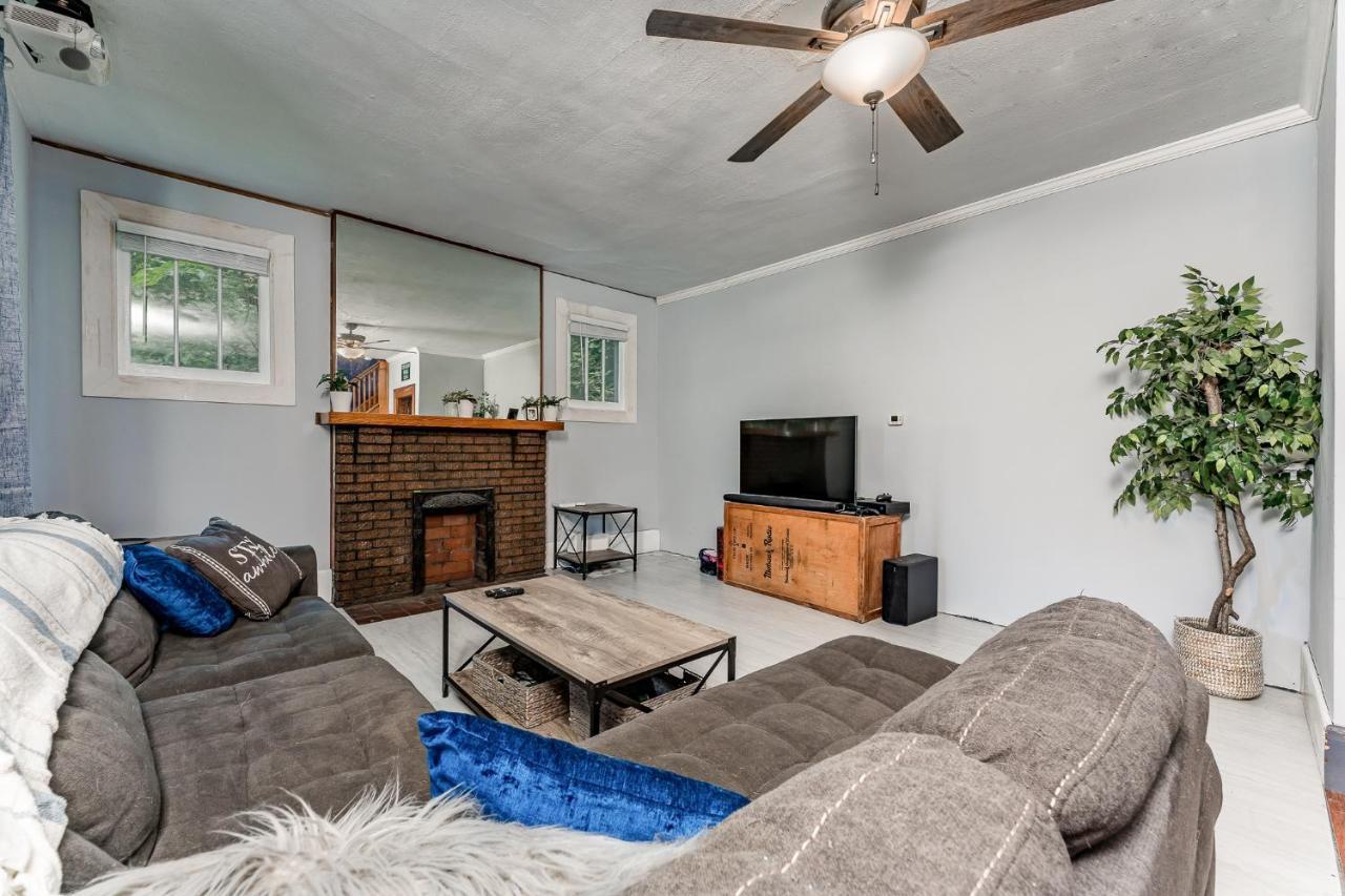 Awesome House, 5 Minutes To Dt, 2 Miles To Stadium And Ruby Memorial! Morgantown Bagian luar foto
