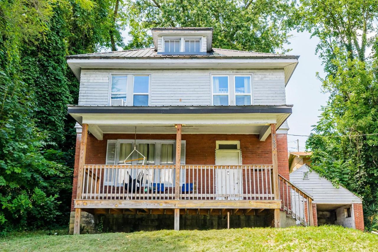 Awesome House, 5 Minutes To Dt, 2 Miles To Stadium And Ruby Memorial! Morgantown Bagian luar foto