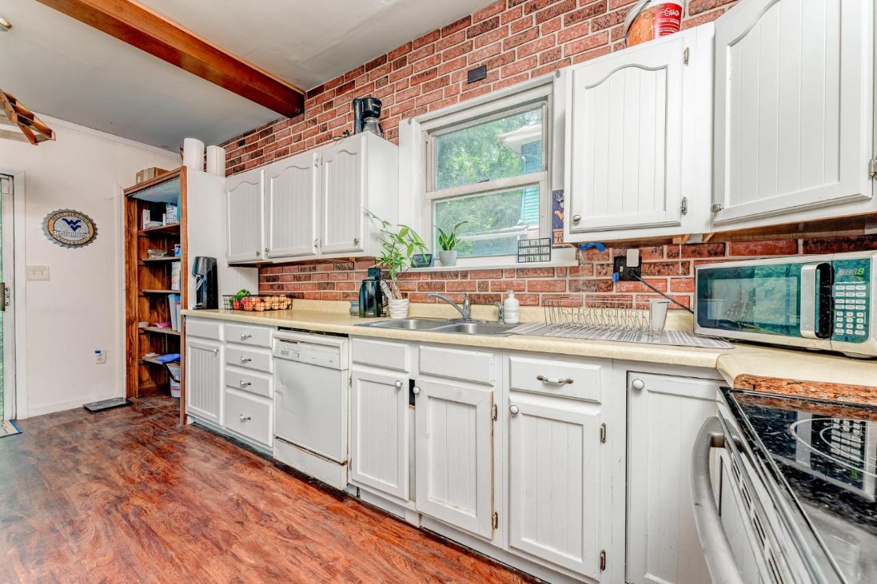 Awesome House, 5 Minutes To Dt, 2 Miles To Stadium And Ruby Memorial! Morgantown Bagian luar foto